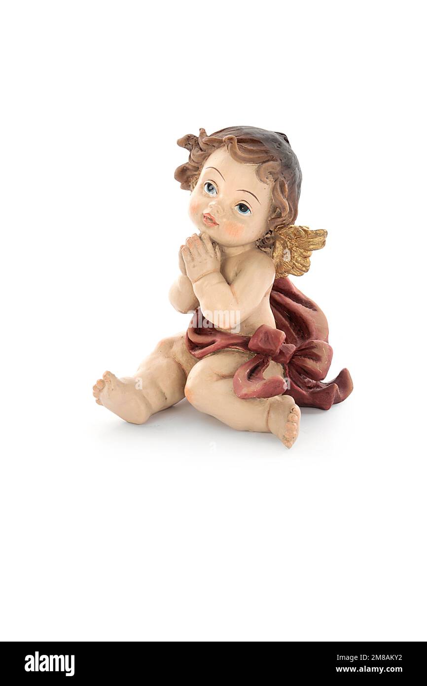 Figurine ange en céramique sur fond blanc. Idéal pour Noël et Pâques Banque D'Images
