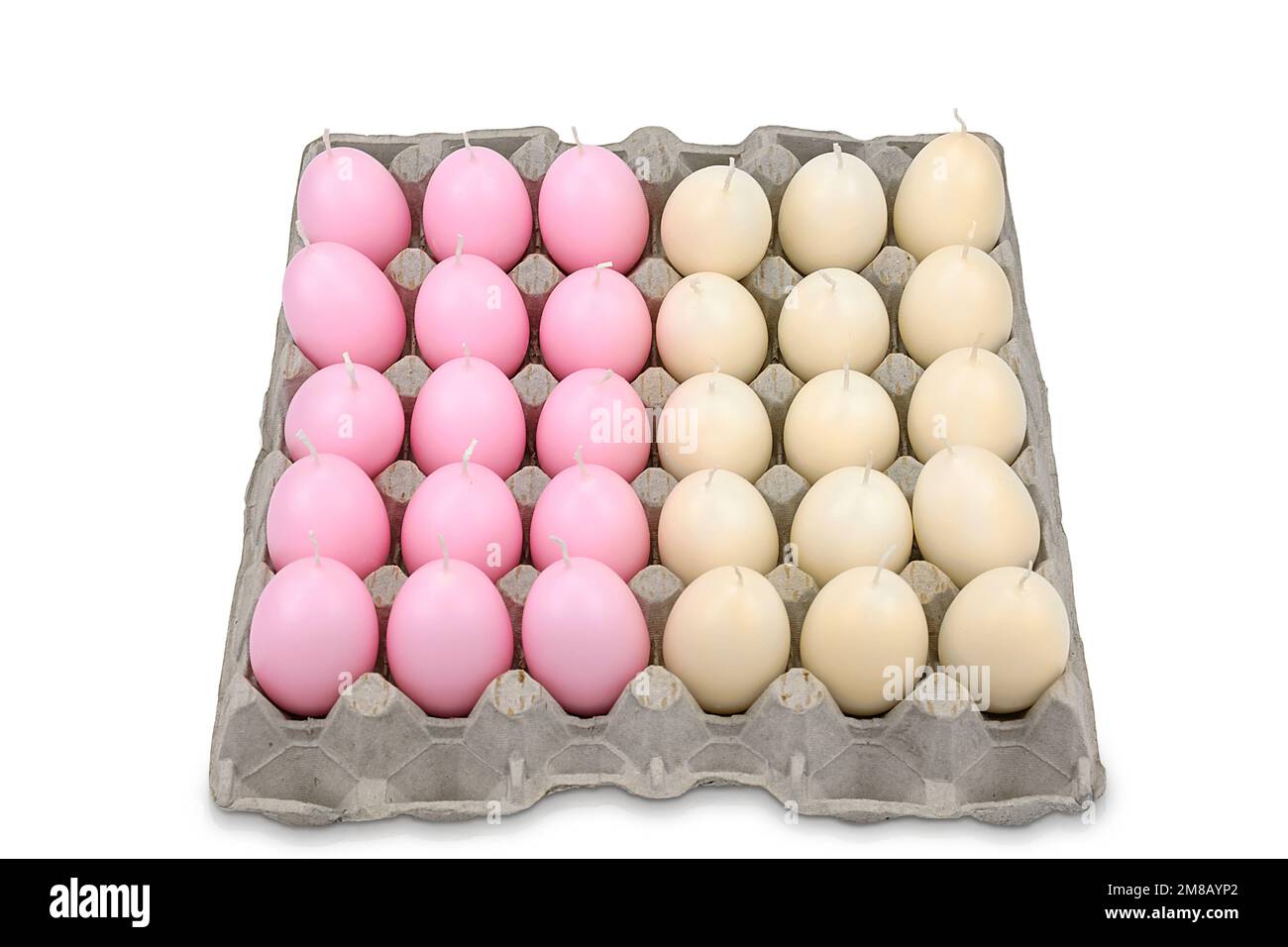 Bougie colorée et parfumée en forme d'œufs. Cadeau pour Pâques, Noël,  Saint-Valentin. Œufs de Pâques Photo Stock - Alamy