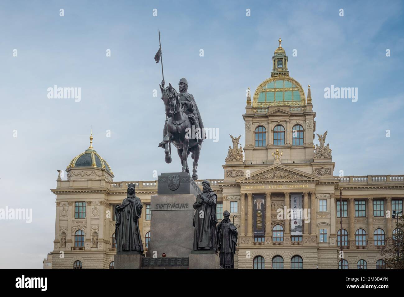 Statue de Saint Venceslas et Musée national de la place Venceslas - Prague, République tchèque Banque D'Images
