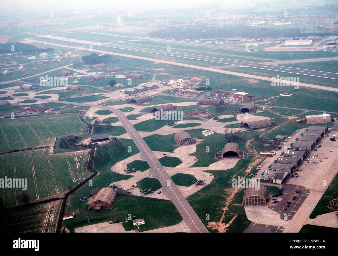 Vue aérienne d'une partie de la base. L'aile tactique de 81st, États-Unis Air Force Europe (USAFE), est basée à Bentwaters. Base: RAF Bentwaters pays: Angleterre / Grande-Bretagne (ENG) Banque D'Images