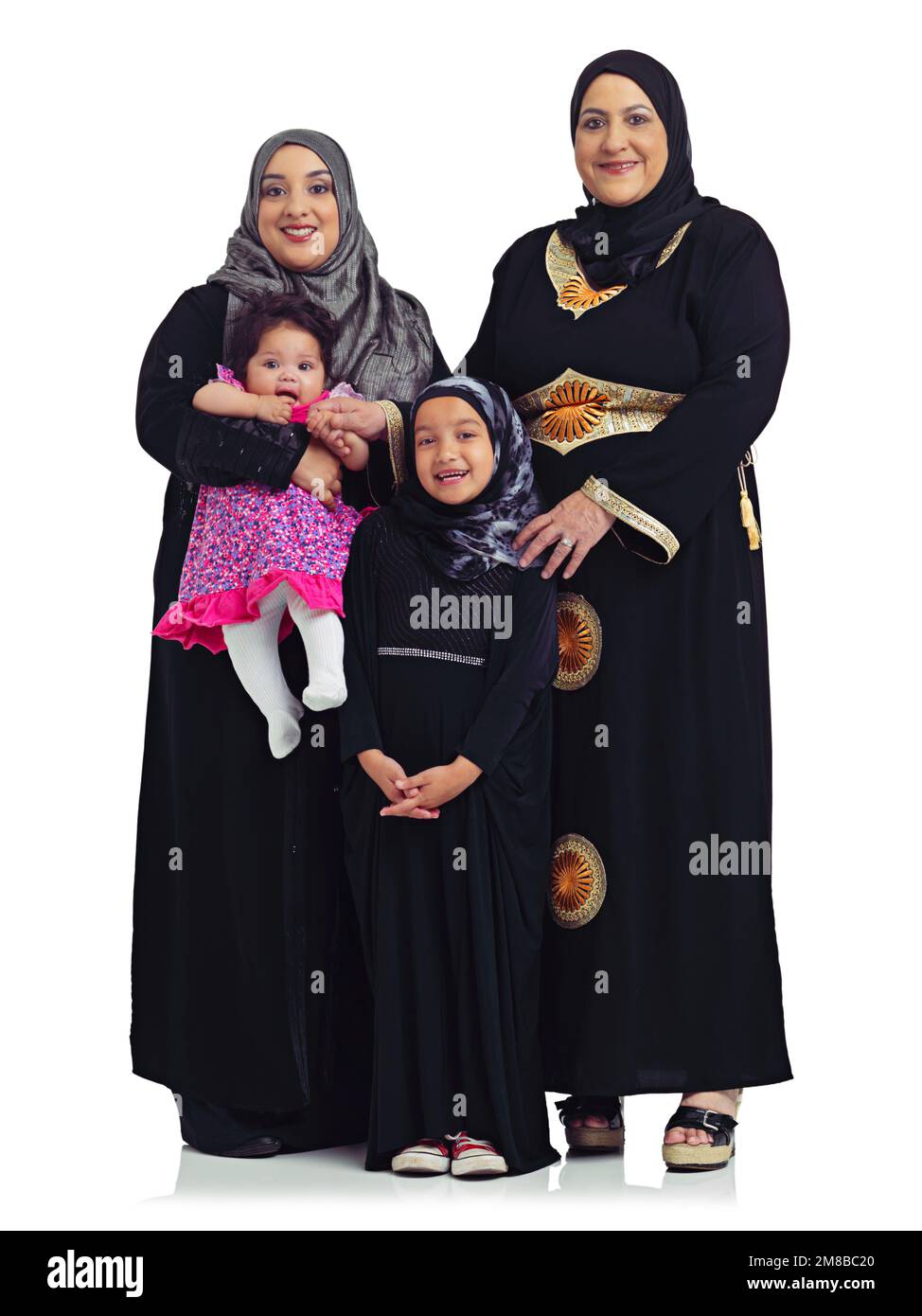 La famille musulmane, le portrait et les femmes avec des enfants ensemble dans le hijab pour la religion de l'islam amour, la paix et la culture arabe. Mère arabe, grand-mère et enfants Banque D'Images