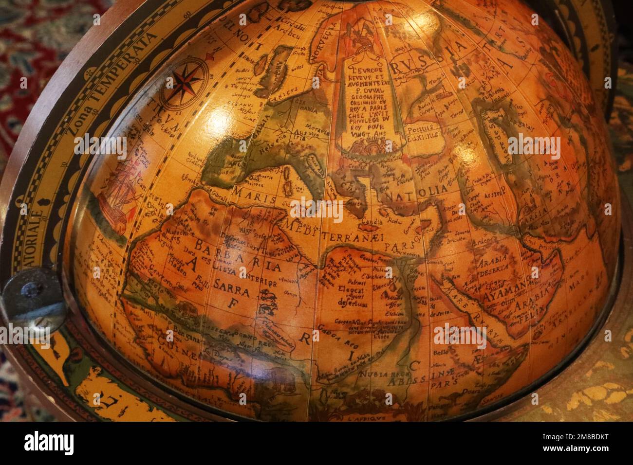 Copie du globe antique avec l'Europe et l'Afrique du Nord Banque D'Images