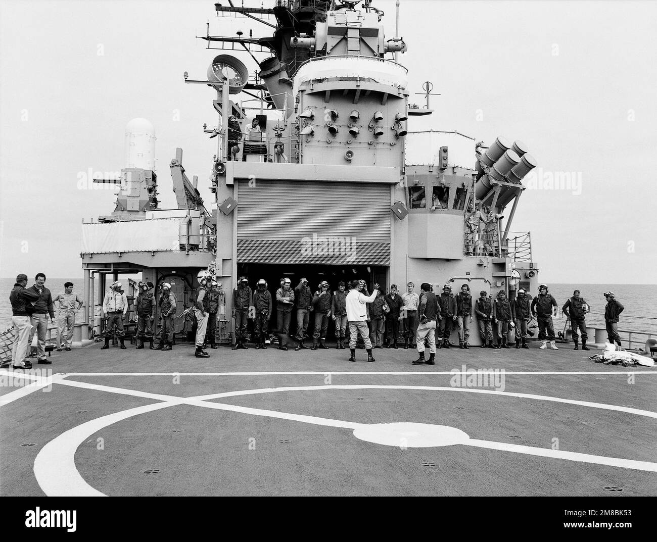 DN-SN-89-11209. Base : USS Jouett (CG 29) pays : Océan Pacifique (POC Photo  Stock - Alamy