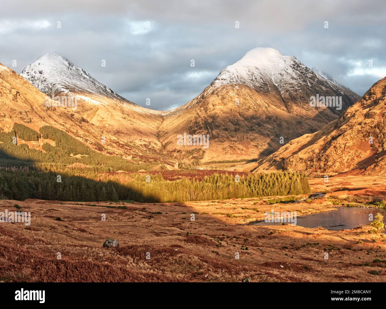 Glen Etive, coucher de soleil d'hiver des Highlands écossais Banque D'Images