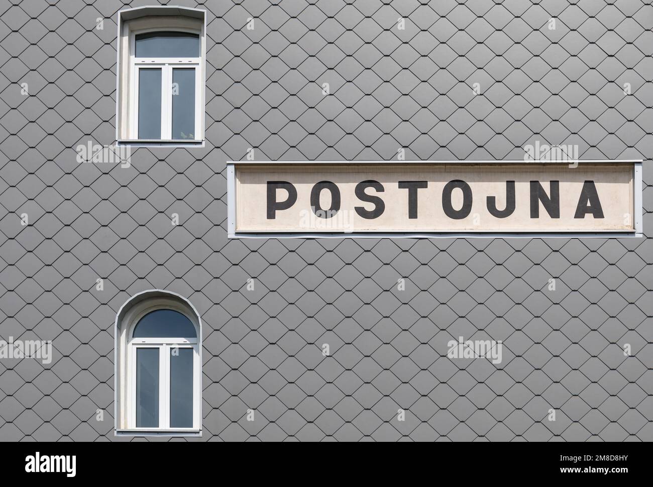 Nom de lieu inscription à la gare, Postojna, Slovénie Banque D'Images