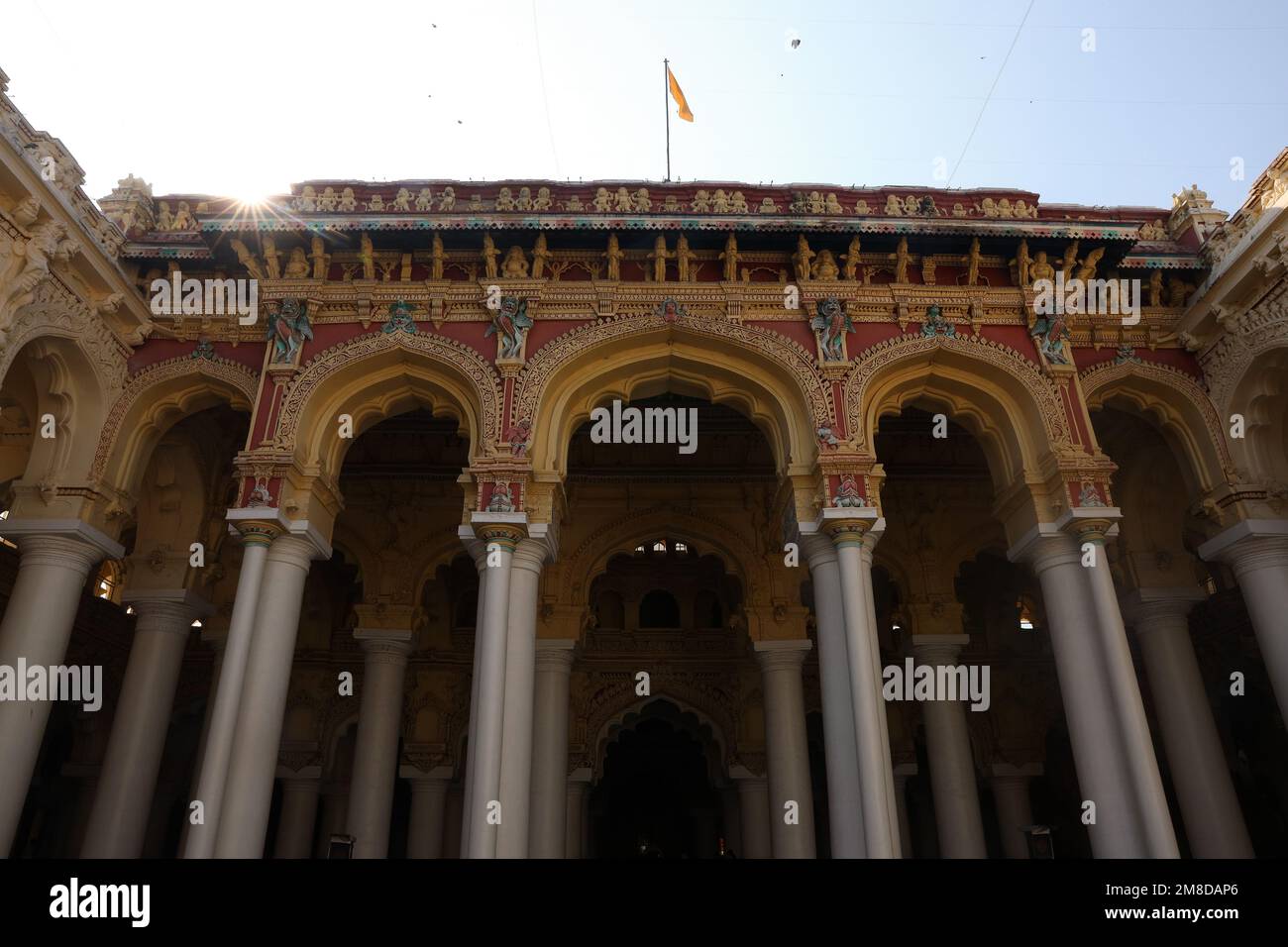 Madurai, Tamil Nadu, Inde. 13th janvier 2023. Vue sur Thirumalai Nayakar Mahal à Madurai, Tamilnadu. Représentant le style Saracenic de l'architecture, il a été construit pendant la domination de la dynastie Nayak et est largement considéré comme le monument le plus illustre construit par la dynastie Madurai Nayak. (Credit image: © Sri Loganathan/ZUMA Press Wire) USAGE ÉDITORIAL SEULEMENT! Non destiné À un usage commercial ! Banque D'Images