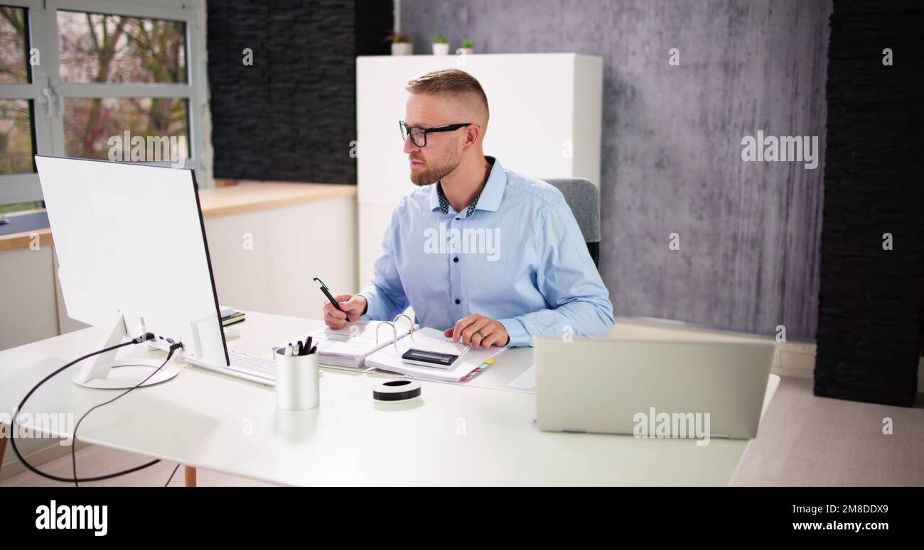 Comptable et comptable.Facture et calculateur Banque D'Images