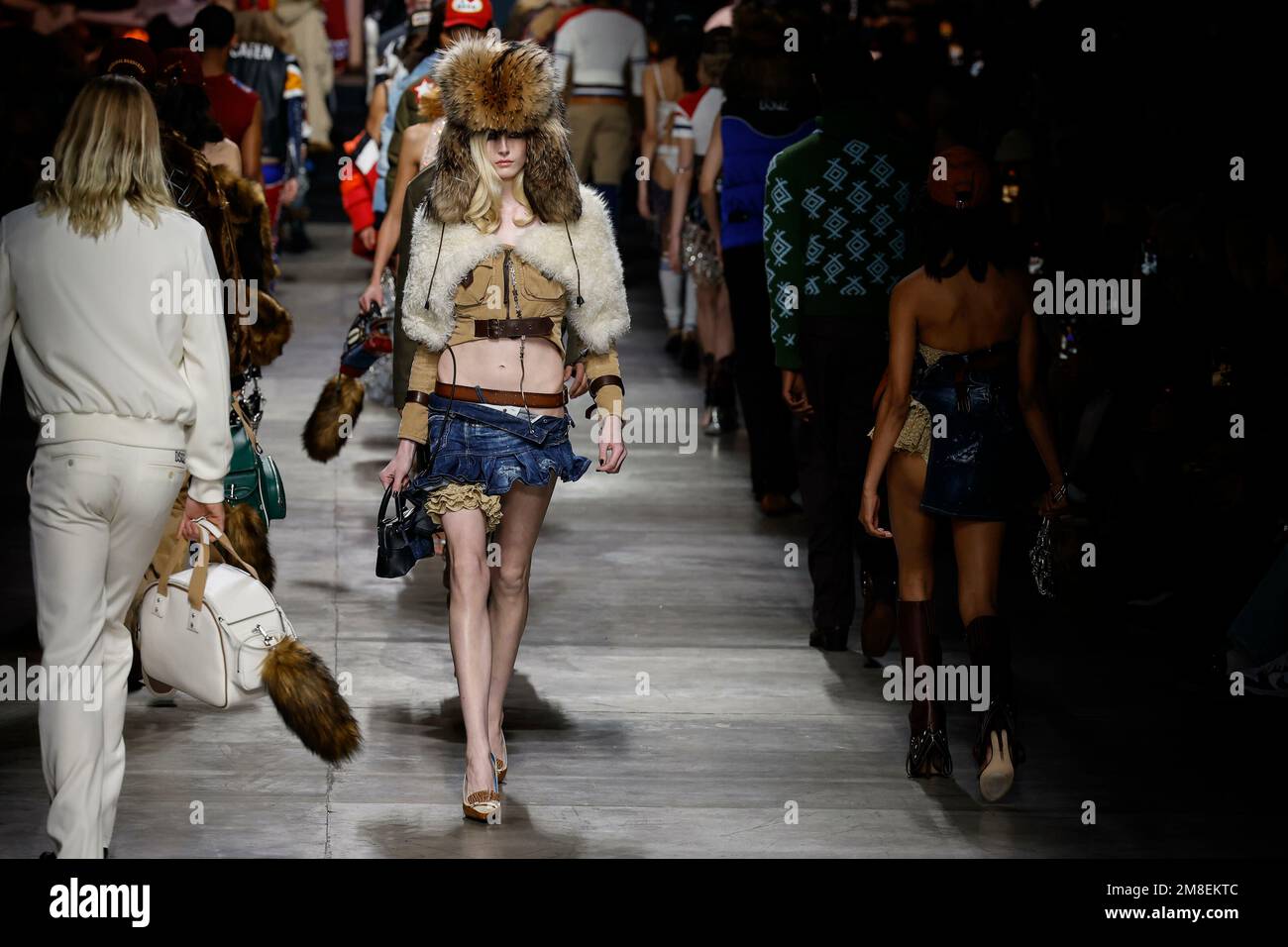 Dsquared2 automne/hiver 2023-24 piste pendant la semaine de mode de Milan vêtements pour hommes le 2023 janvier - Milan, Italie 13/01/2023 Banque D'Images
