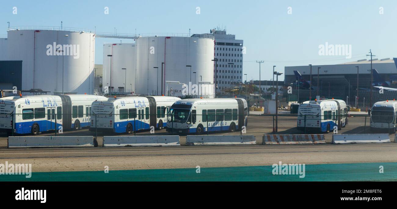 Détails de l'aéroport LAX à Los Angeles, Californie, États-Unis. Photo : BUS de transfert DE passagers LAX. Banque D'Images