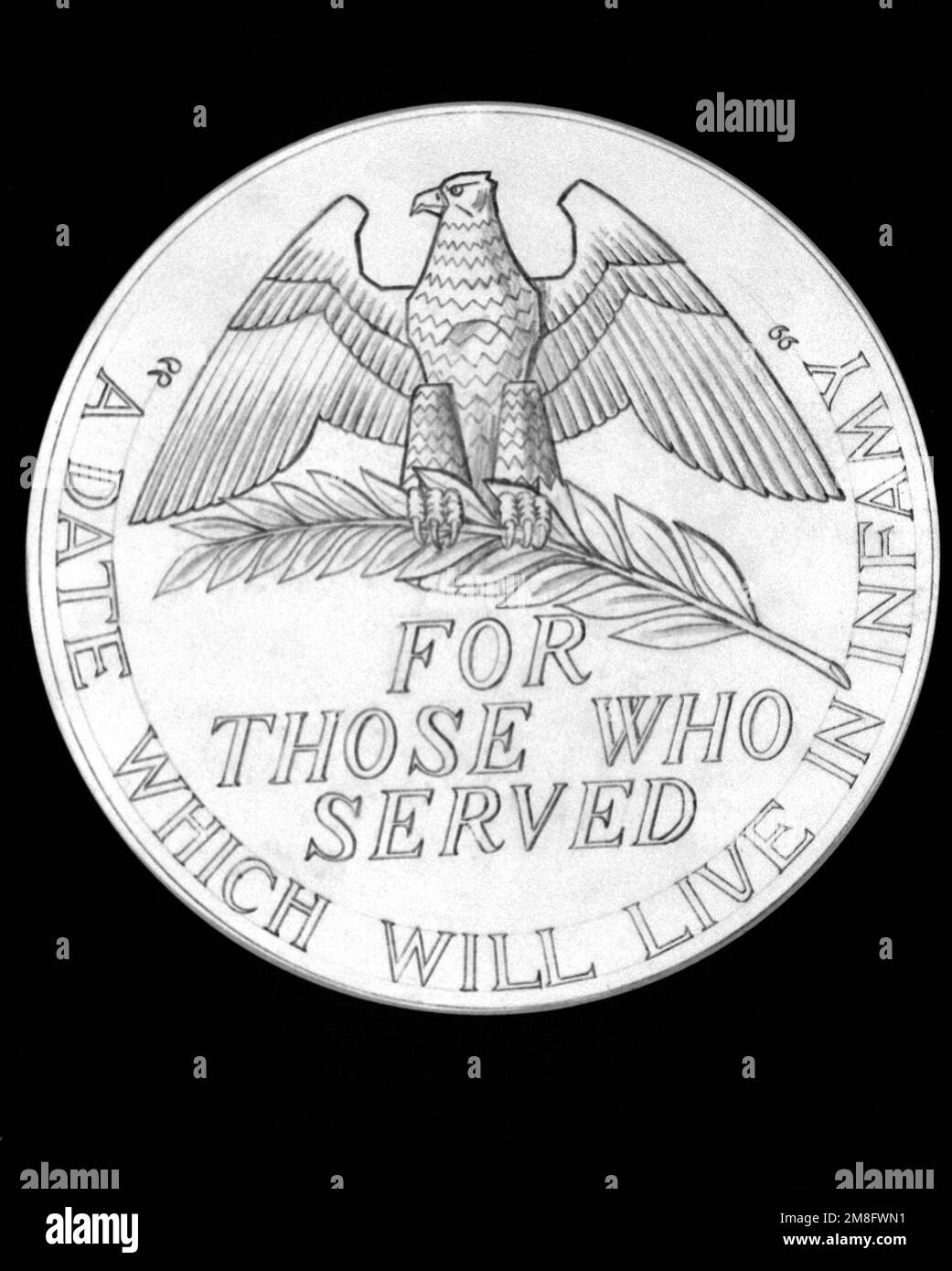 Une vue de la conception proposée pour le verso de la Médaille commémorative Pearl Harbor. Les civils du ministère des anciens combattants et de la Marine ou du ministère de la Guerre qui étaient présents à Pearl Harbor pendant l'attaque sont admissibles à la médaille. Date exacte prise de vue inconnue. Pays : inconnu Banque D'Images