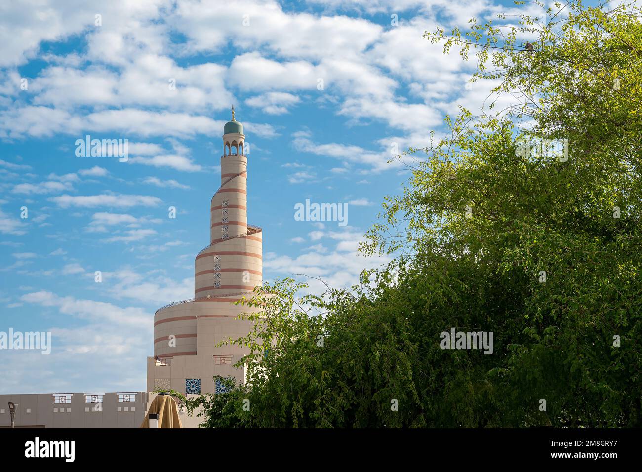 Vue du Centre culturel islamique de la Mosquée Fanar depuis Souq Waqif Doha Banque D'Images