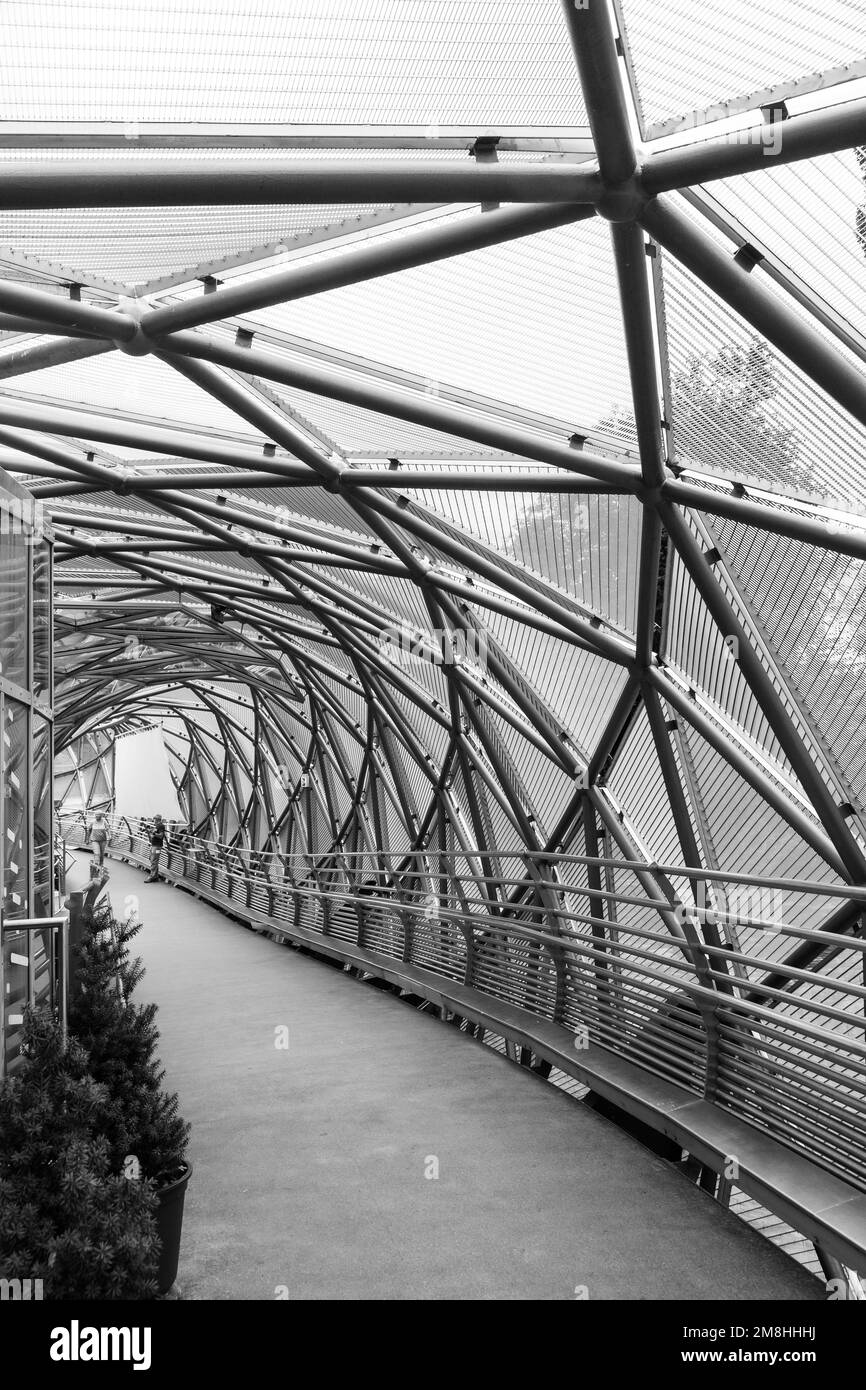 Murinsel, une île artificielle dans la rivière mur, à Graz, en Autriche. En métal et en verre, design italien Banque D'Images