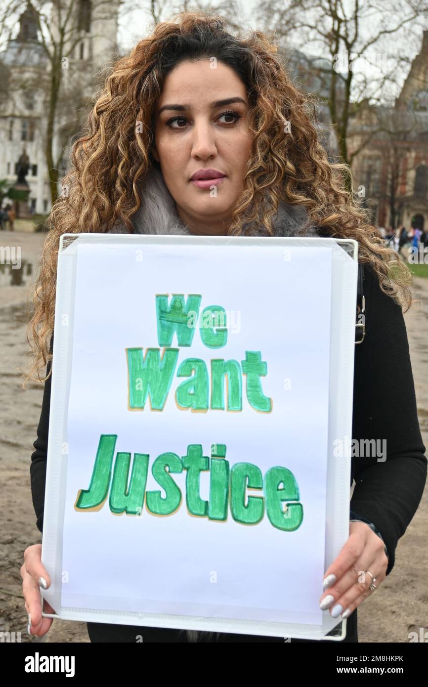 Place du Parlement, Londres, Royaume-Uni. 14 janvier 2023 : manifestation de la communauté afghane pour les femmes et les filles afghanes en faveur des droits à l'alimentation, au travail et à l'éducation et de la liberté pour les femmes et les filles afghanes. Crédit : voir Li/Picture Capital/Alamy Live News Banque D'Images