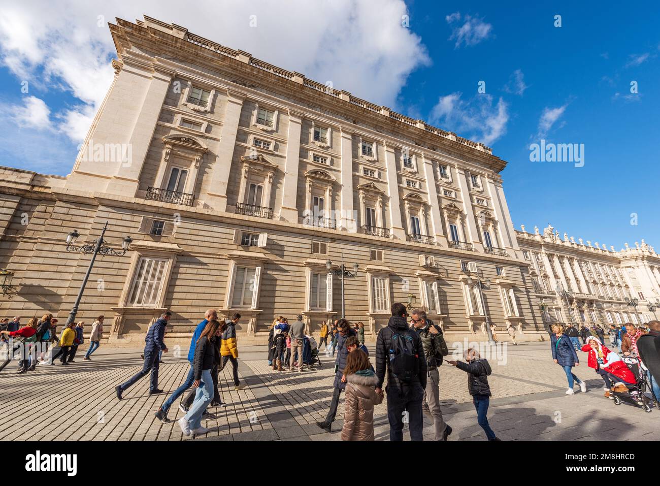 Palais royal de Madrid de style baroque, autrefois utilisé comme résidence du roi d'Espagne, Calle de Bailen, Communauté de Madrid, Espagne, Europe. Banque D'Images