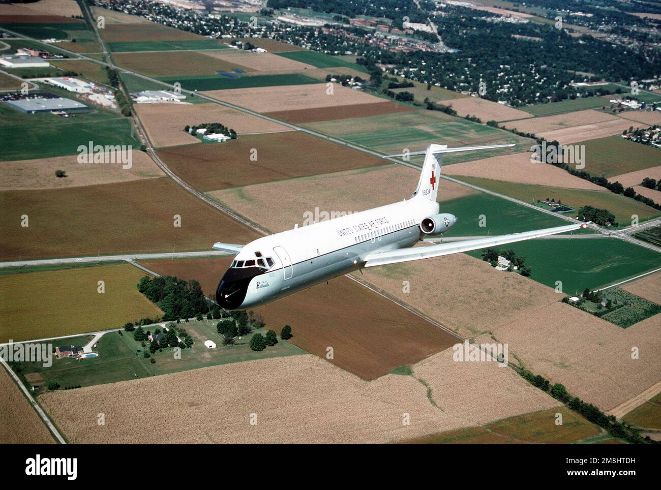 Vue de trois quarts avant d'un avion Nightingale C-9A construit par McDonnell Douglas depuis l'aile du 375th Airlift, à bord du Commandement de la mobilité aérienne, près de sa base d'origine. Base: Scott Air Force base État: Illinois (il) pays: États-Unis d'Amérique (USA) Banque D'Images