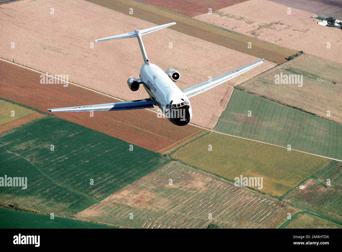 Vue avant en grand angle d'un avion Nightingale C-9A construit par McDonnell Douglas depuis l'aile du 375th Airlift, à bord du Air Mobility Command, près de sa base d'origine. Base: Scott Air Force base État: Illinois (il) pays: États-Unis d'Amérique (USA) Banque D'Images