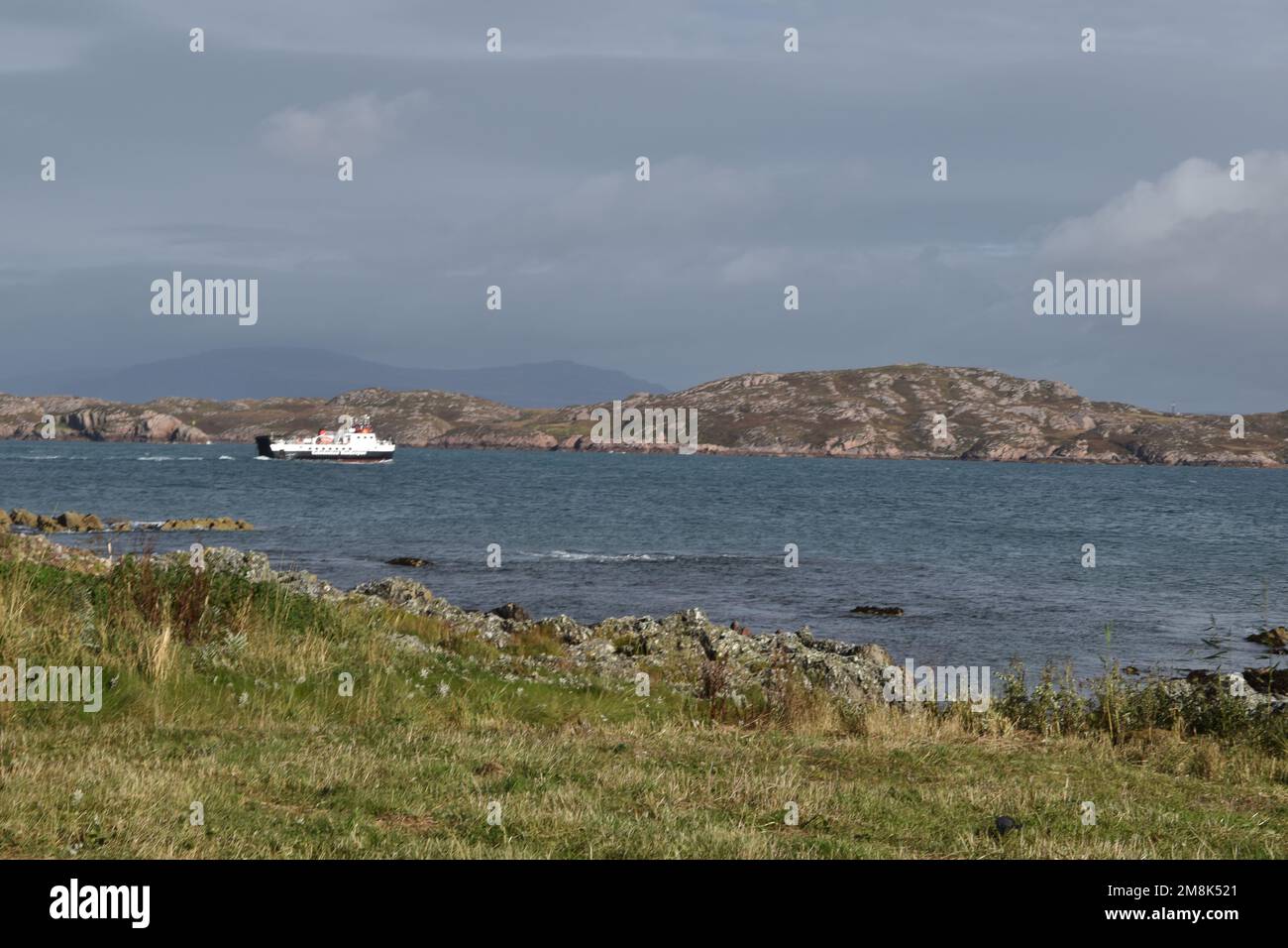 Traversée en ferry du détroit d'Iona, Inner Hebrides, Écosse, Royaume-Uni Banque D'Images