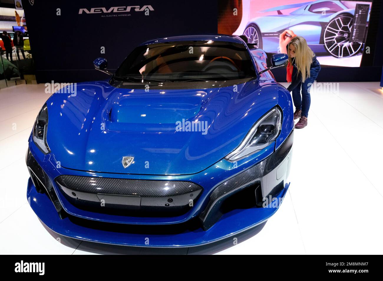 Bruxelles, Belgique. 13th janvier 2023. La voiture Rimac Nevera exposée lors de l'ouverture du salon de l'automobile de Bruxelles à l'Expo de Bruxelles, Belgique, le 13 janvier 2023. Crédit: ALEXANDROS MICHAILIDIS/Alamy Live News Banque D'Images