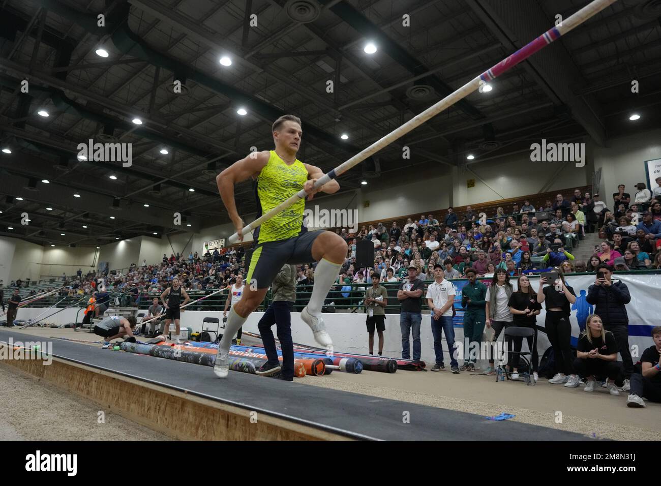 Thibaut collet (FRA) remporte la compétition masculine élite à 19-1 (5.81 m) lors du 30e Sommet national UCS Spirit Pole Vault, vendredi 13 janvier 2023, à Sparks, Nev. Banque D'Images