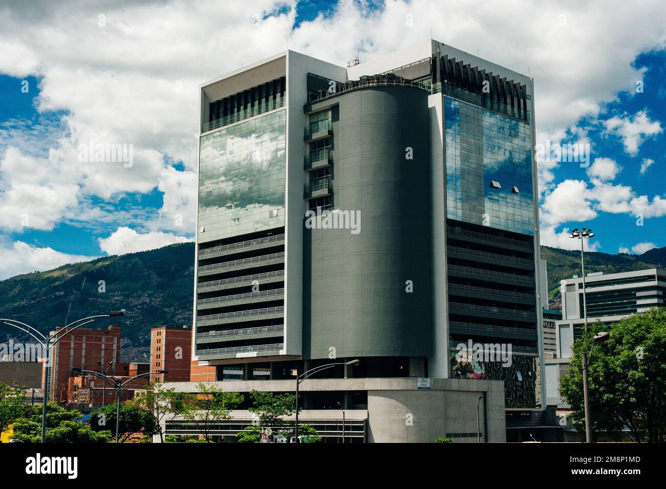 Le centre-ville de Medellin, la deuxième plus grande ville de Colombie - décembre 2022. Photo de haute qualité Banque D'Images