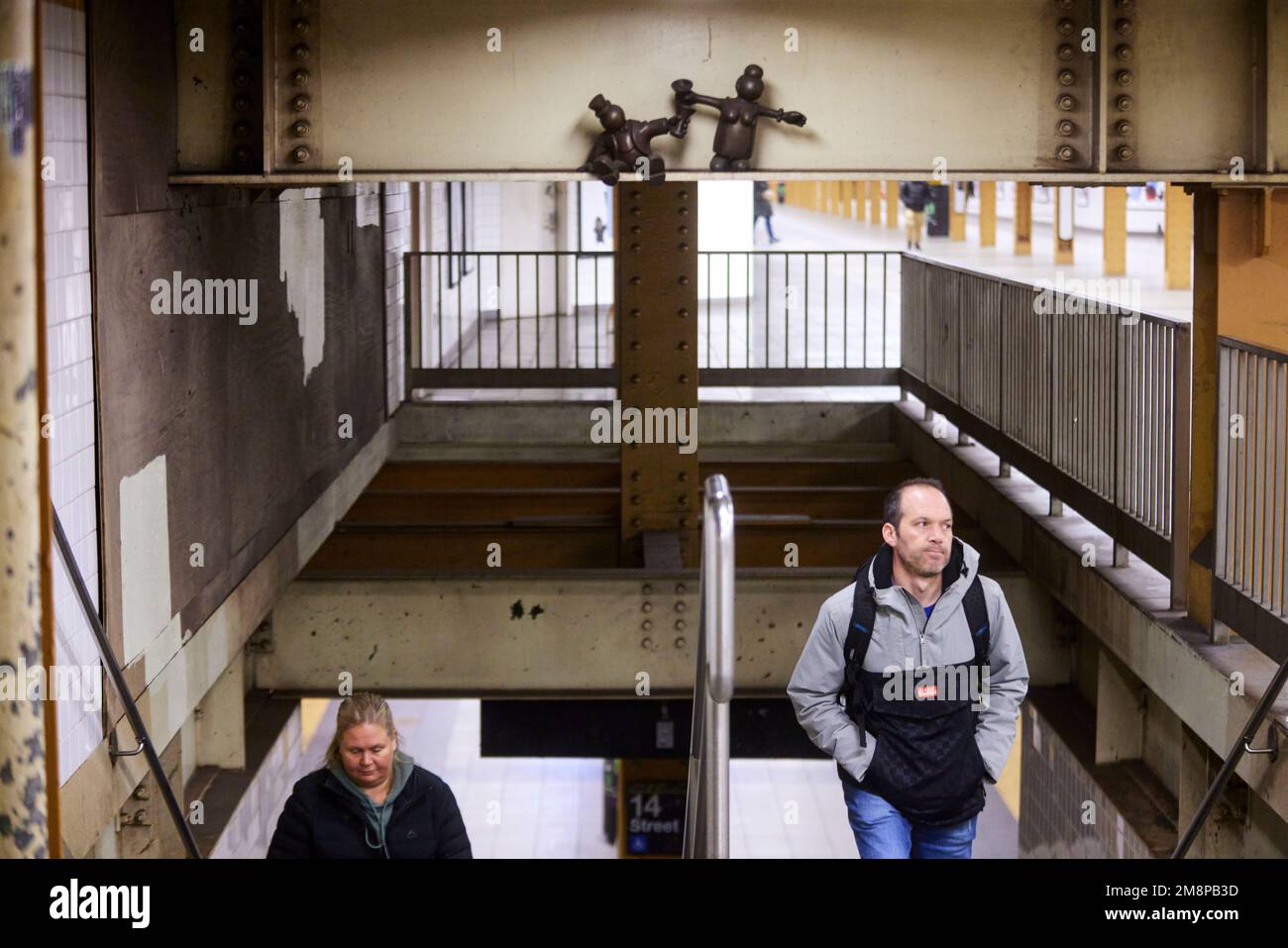 New York City Manhattan 14th Street MTA statues de métro Life