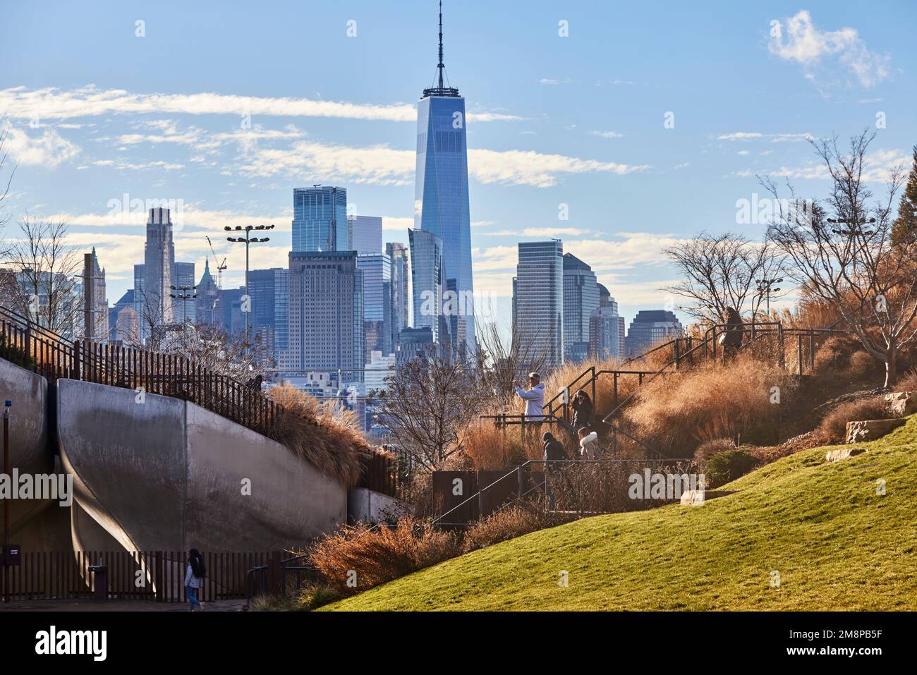 New York City Manhattan parc de l'île flottante côté ouest Little Island Pier 55, Hudson River Park, par le designer anglais Thomas Heatherwick Banque D'Images