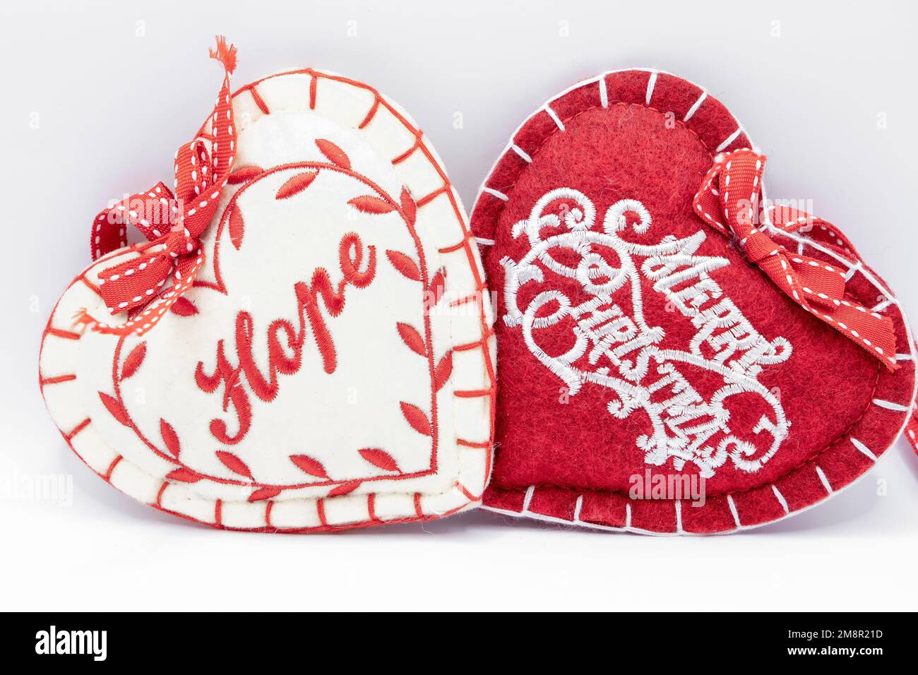 décorations de fête en forme de coeur rouge et blanc, texte d'espoir et joyeux noël Banque D'Images
