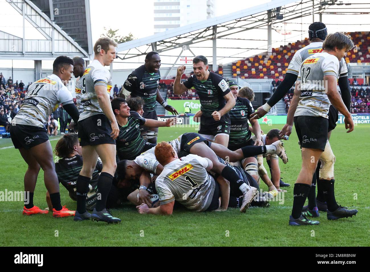 Ben White, de Londres Irish, célèbre son côté en train de marquer une pénalité lors du match de la coupe des champions d'Europe London Irish vs Stormers au stade de la communauté Gtech, Brentford, Royaume-Uni, 15th janvier 2023 (photo de Nick Browning/News Images) Banque D'Images