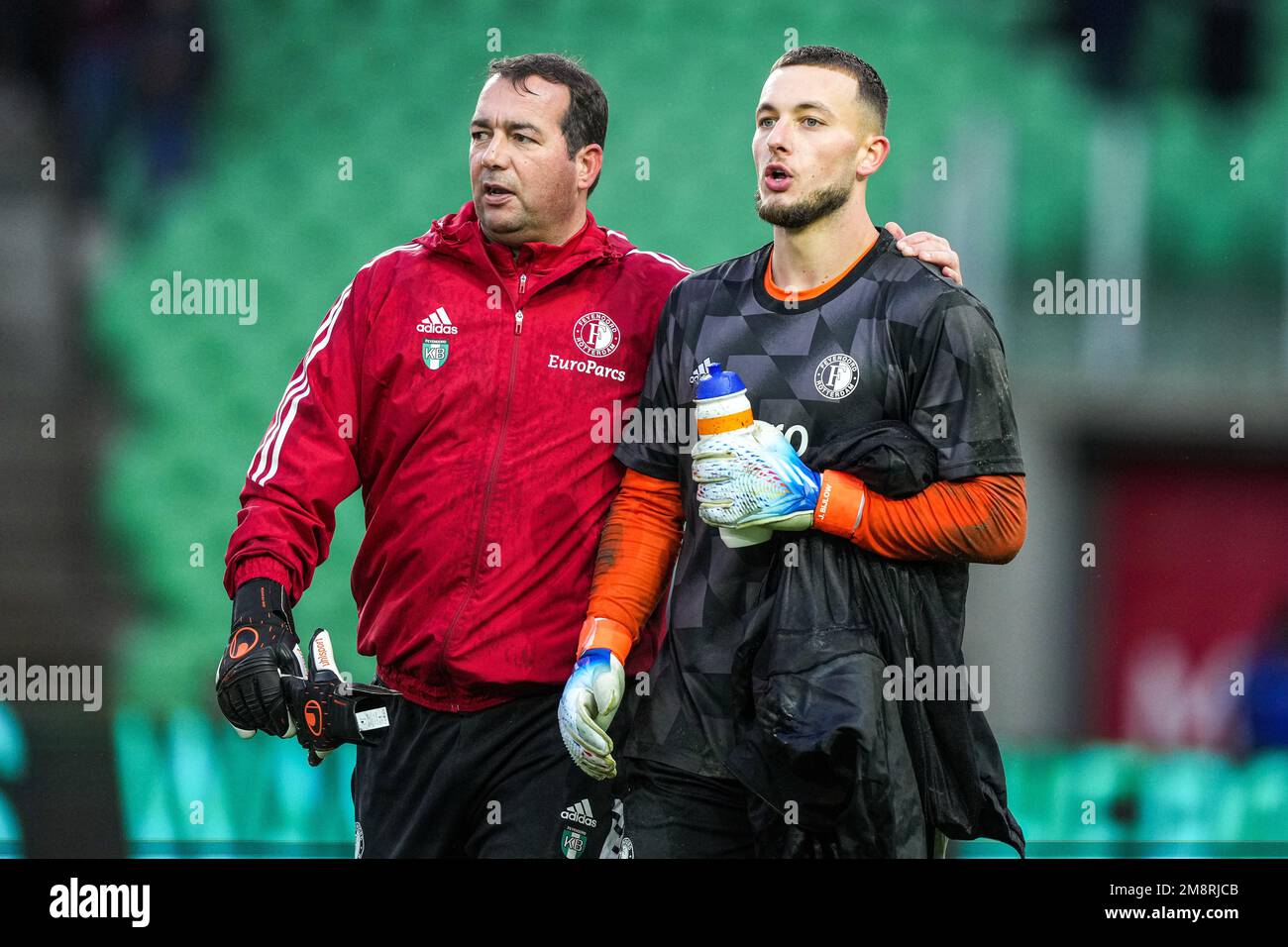 Groningen - Feyenoord entraîneur de gardien de but Khalid Benlahsen, gardien de Feyenoord Justin Bijlow lors du match entre FC Groningen et Feyenoord à de Euroborg, le 15 janvier 2023 à Groningen, pays-Bas. (Box to Box Pictures/Tom Bode) Banque D'Images