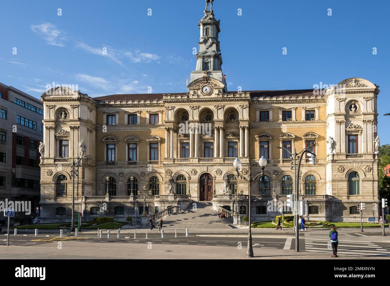 Détail architectural de l'Hôtel de ville de Bilbao, bâtiment principal du Conseil municipal de Bilbao, institution qui gouverne la capitale de la province de Gascogne Banque D'Images