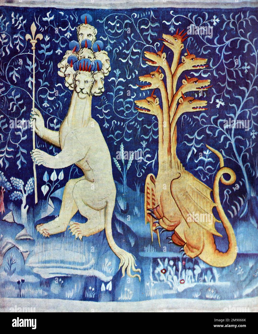 Détail de monstres et de dragons de la tapisserie médiévale de l'Apocalypse (1377-1382) ou Tapestrey de l'Apocalypse d'Angers, basé sur le Livre d'Apocalypse Château d'Angers, France Banque D'Images