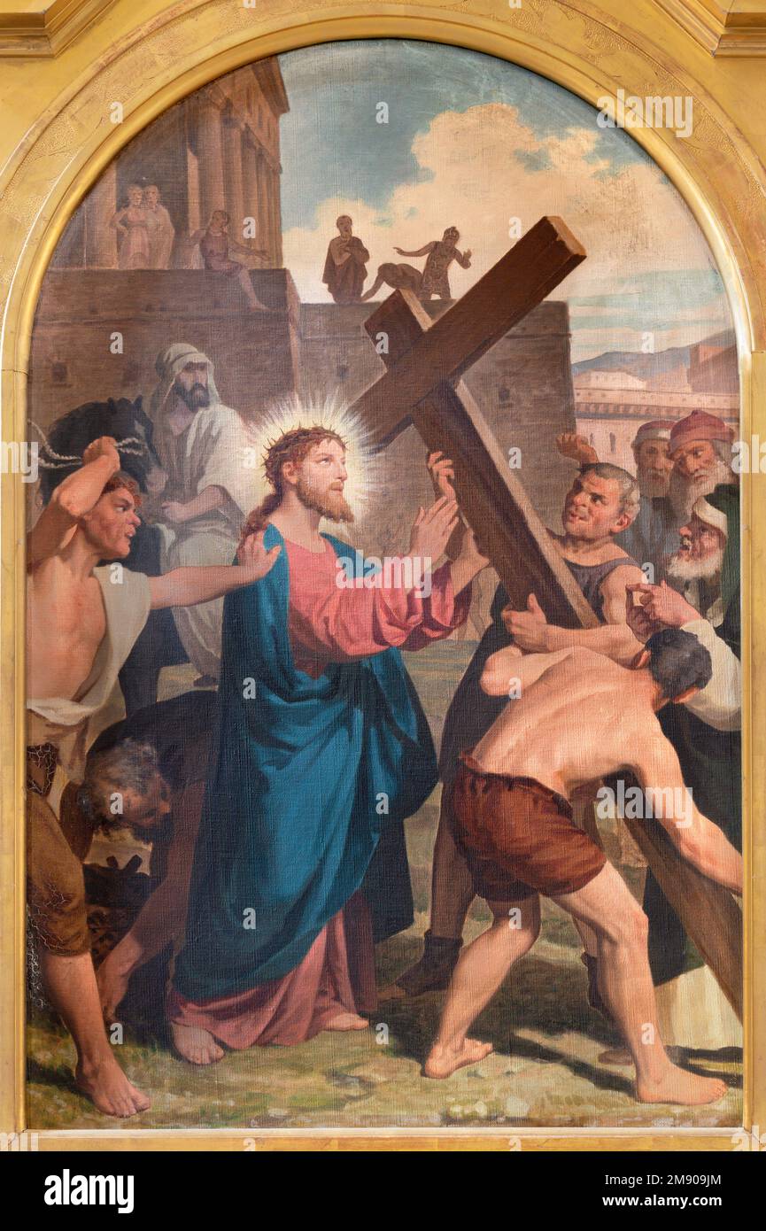 VARALLO, ITALIE - 17 JUILLET 2022: La peinture Jésus porte sa croix dans l'église Collégiata di San Gaudenzio par Enrico Reffo à partir de fin 19. cent. Banque D'Images