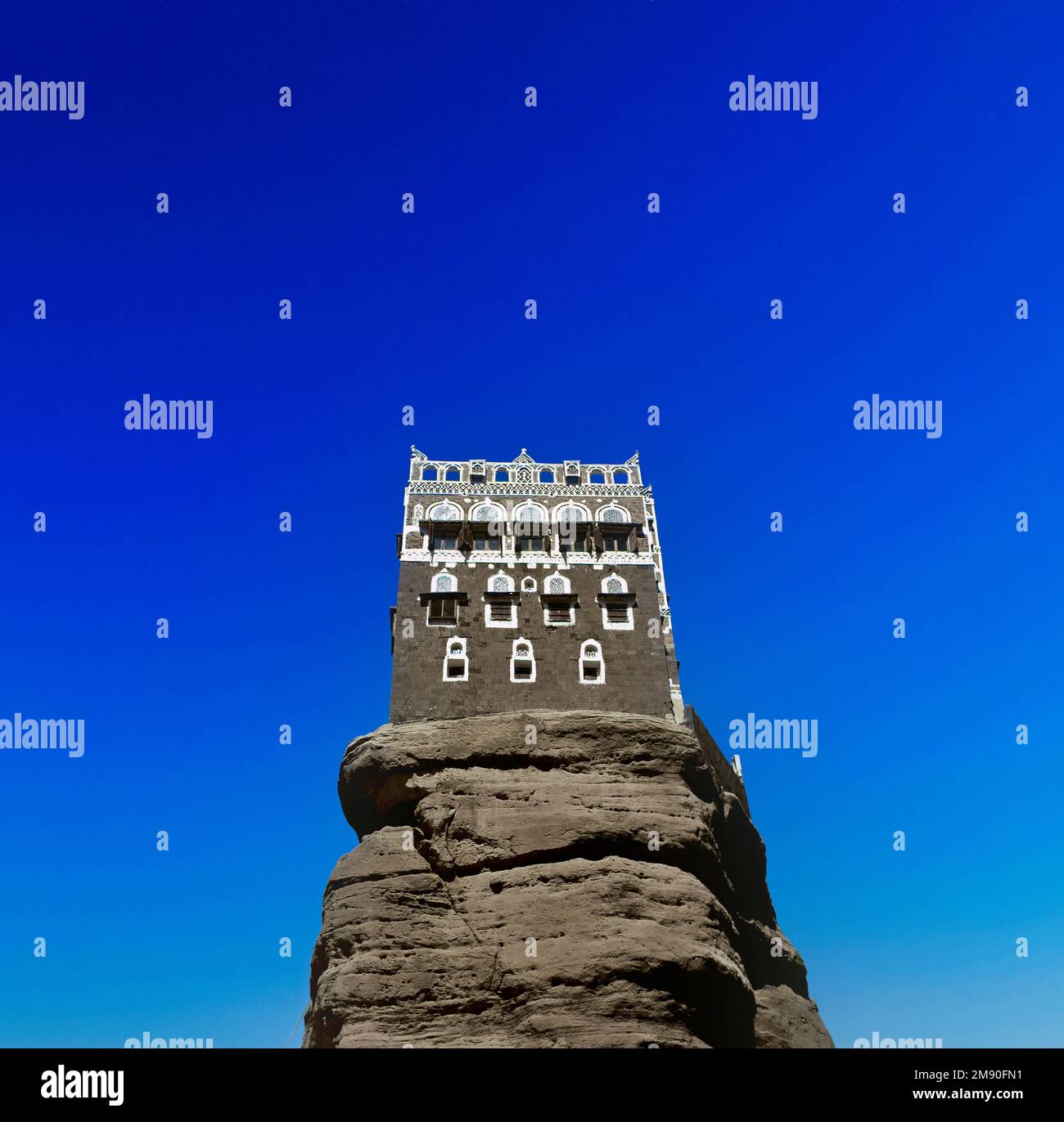 Spectaculaire "Palais sur le Rocher" ou "Palais de l'Imam" à Wadi Dahr près de Sanaa, Yémen. Banque D'Images