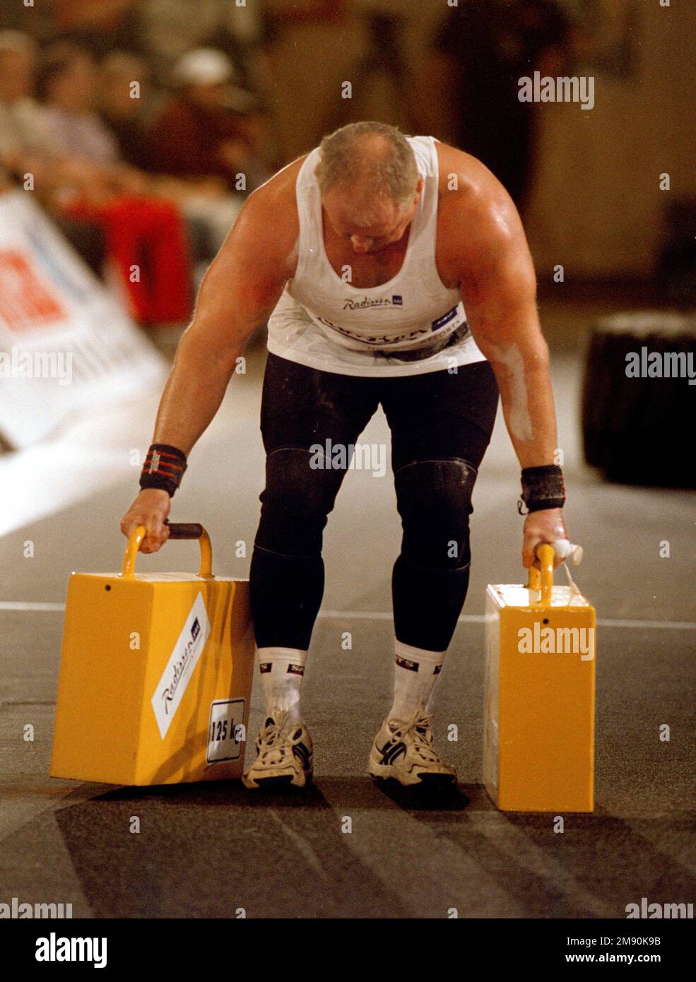 Sur la photo: ODD Haugen, Norvège. Les agriculteurs marchent. En vertu de sa victoire au Grand Prix de Suède, Magnus Samuelsson a remporté les Superseries de l'IFSA. Samuelsson a amassé le plus de points durant les Superseries d'une année. Hugo Girard est deuxième, suivi de Svend Karlsen et Brian Schoonveld. Svend et Hugo sont en fait liés pour la seconde, par Hugo gagne la deuxième place depuis qu'il a gagné une compétition de Superseries alors que Svend ne l'a pas fait. Photo Jeppe Gustafsson Banque D'Images Sur la photo: ODD Haugen, Norvège. Les agriculteurs marchent. En vertu de sa victoire au Grand Prix de Suède, Magnus Samuelsson a remporté les Superseries de l'IFSA. Samuelsson a amassé le plus de points durant les Superseries d'une année. Hugo Girard est deuxième, suivi de Svend Karlsen et Brian Schoonveld. Svend et Hugo sont en fait liés pour la seconde, par Hugo gagne la deuxième place depuis qu'il a gagné une compétition de Superseries alors que Svend ne l'a pas fait. Photo Jeppe Gustafsson Banque D'Images