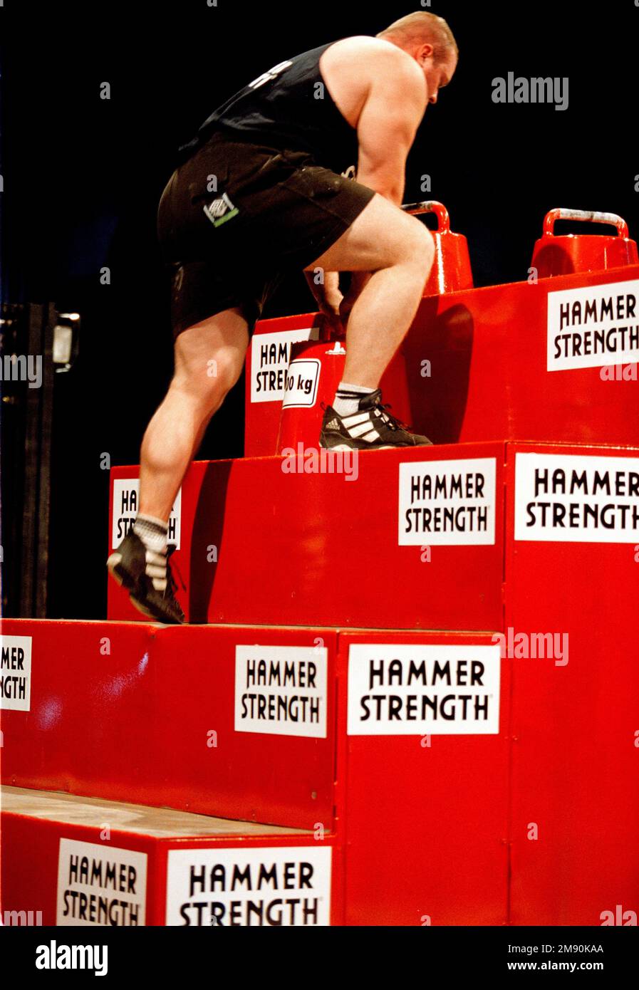 Sur la photo: Anders Johansson, Sundsvall, Suède. Escaliers électriques. En vertu de sa victoire au Grand Prix de Suède, Magnus Samuelsson a remporté les Superseries de l'IFSA. Samuelsson a amassé le plus de points durant les Superseries d'une année. Hugo Girard est deuxième, suivi de Svend Karlsen et Brian Schoonveld. Svend et Hugo sont en fait liés pour la seconde, par Hugo gagne la deuxième place depuis qu'il a gagné une compétition de Superseries alors que Svend ne l'a pas fait. Photo Jeppe Gustafsson Banque D'Images Sur la photo: Anders Johansson, Sundsvall, Suède. Escaliers électriques. En vertu de sa victoire au Grand Prix de Suède, Magnus Samuelsson a remporté les Superseries de l'IFSA. Samuelsson a amassé le plus de points durant les Superseries d'une année. Hugo Girard est deuxième, suivi de Svend Karlsen et Brian Schoonveld. Svend et Hugo sont en fait liés pour la seconde, par Hugo gagne la deuxième place depuis qu'il a gagné une compétition de Superseries alors que Svend ne l'a pas fait. Photo Jeppe Gustafsson Banque D'Images