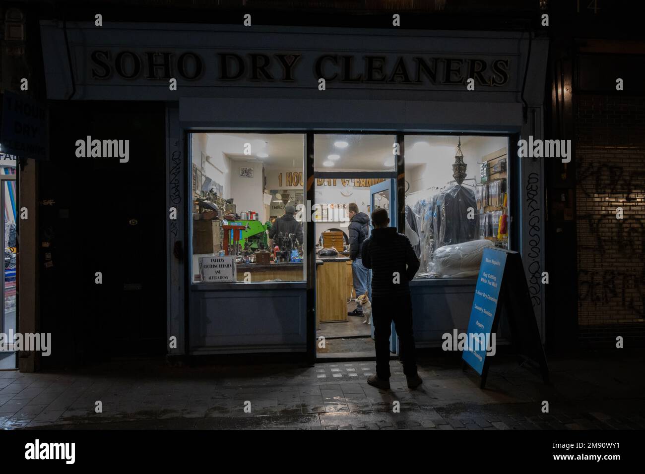 Soho Dry Cleaners, Berwick Street, Soho, West End, Londres, Angleterre, Royaume-Uni Banque D'Images