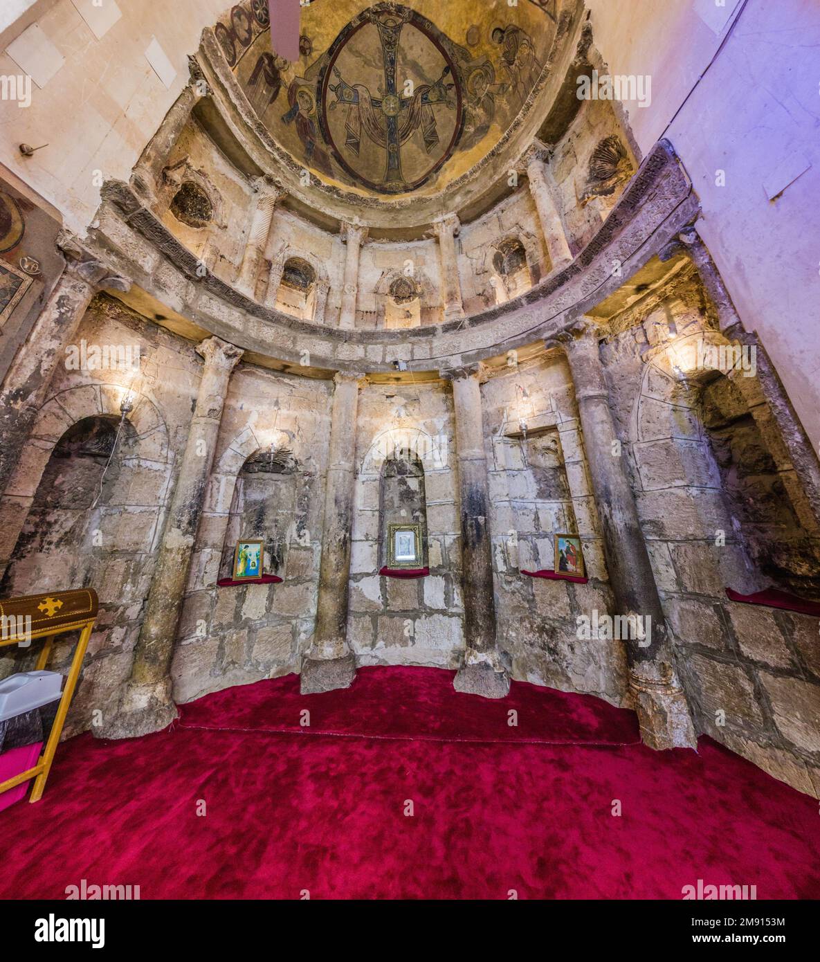 SOHAG, EGYPTE: 11 FÉVR. 2019: Intérieur du monastère blanc copte (Deir al Abyad) près de Sohag, Egypte Banque D'Images