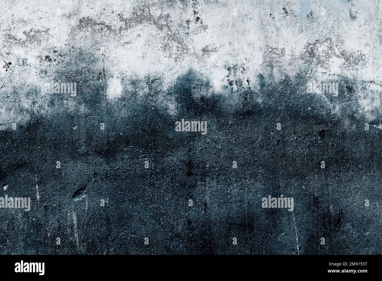 Vieux mur endommagé brûlé avec texture rugueuse Banque D'Images
