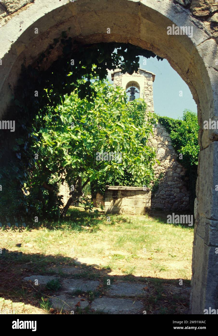Ruines de la chapelle Saint-Martin dans le Plan de la Tour Banque D'Images