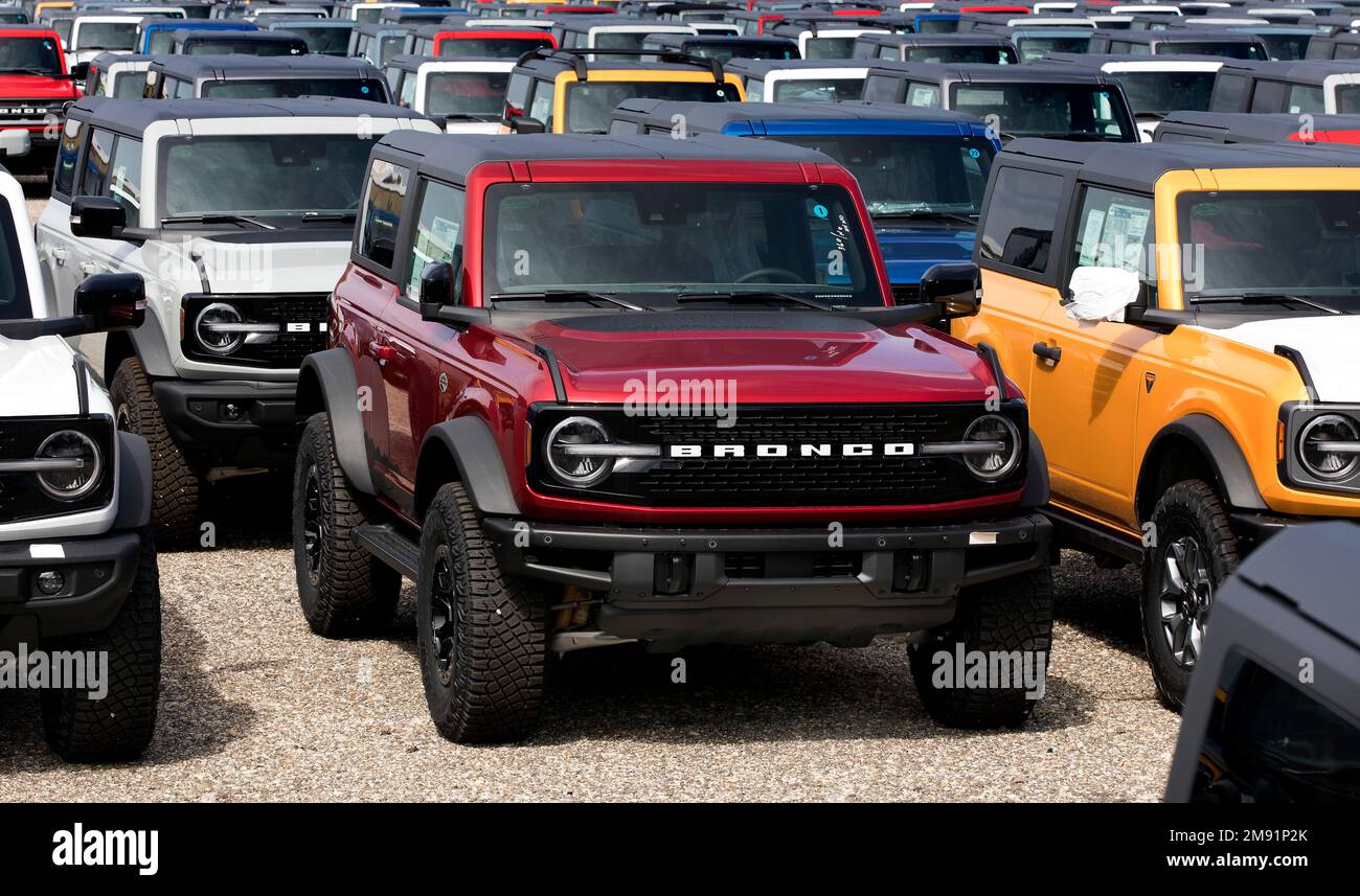 Les nouveaux vus Ford Bronco dans le parc de véhicules de la banlieue de Detroit Banque D'Images