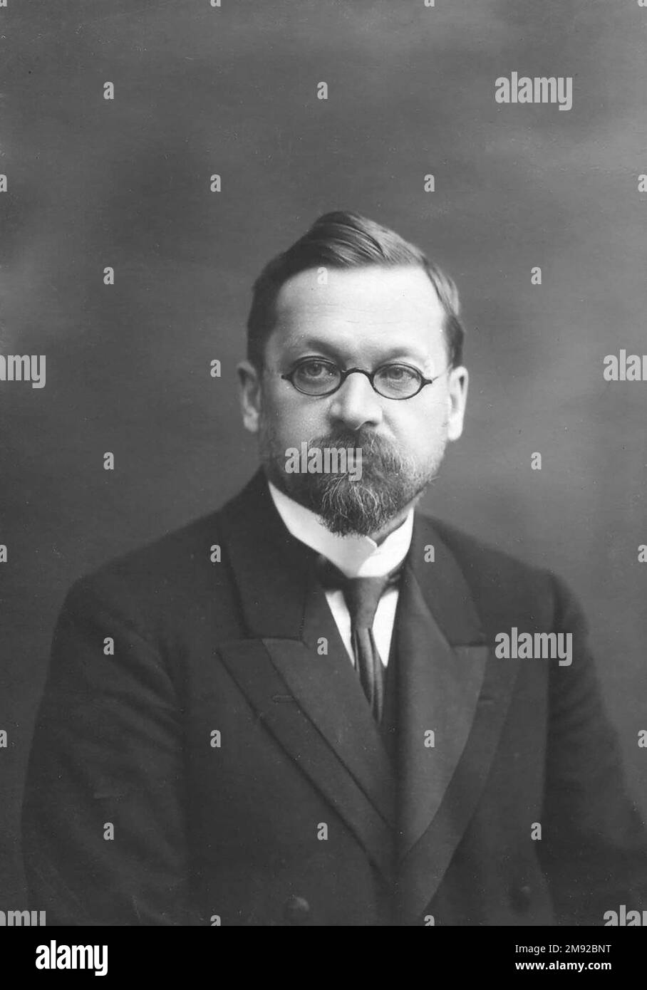Boris Vladimirovich Verkhovsky (1863-1939) - laryngologiste, directeur de l'Institut médical des femmes de Moscou, conseiller d'État réel. env. vers 1911 Banque D'Images