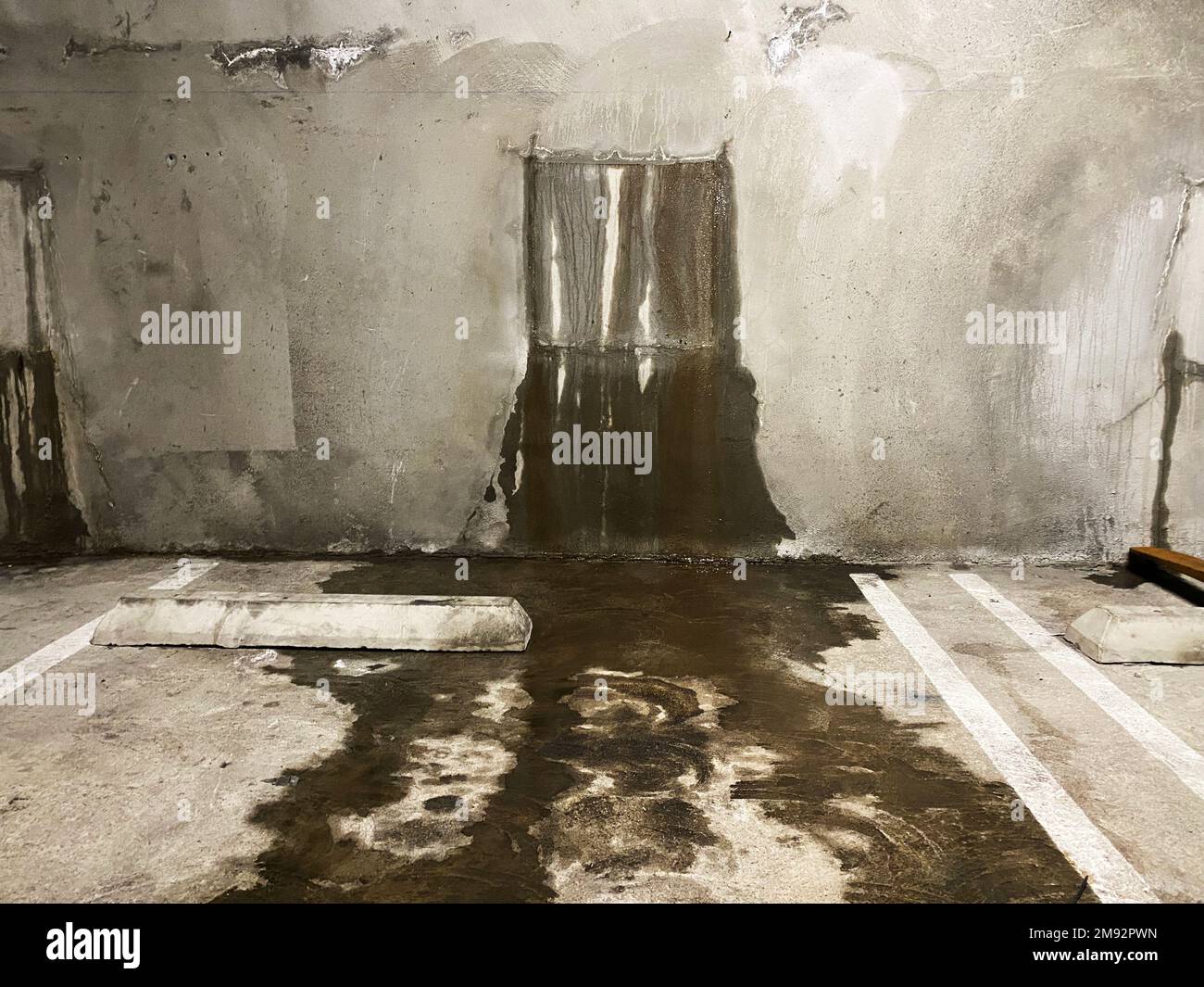 Les murs qui fuient sont endommagés par l'eau Banque D'Images