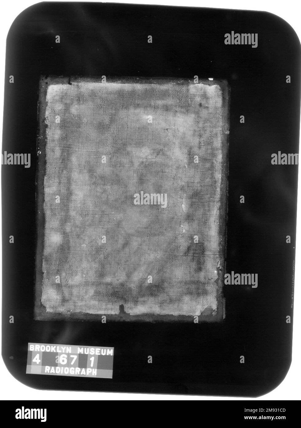 Autoportrait Henri Rousseau (le Douanier) (français, 1844-1910). Autoportrait, env. 1900-1903. Huile sur papier monté sur toile , 7 3/8 x 5 3/4in. (18,7 x 14,6cm). Ce autoportrait, qui montre les étranges intersections spatiales et les tons plats typiques de l'œuvre d'Henri Rousseau, est probablement le pendentif d'un portrait de la première femme de l'artiste, décédée en 1888. Autodidacte, Rousseau n'a pas commencé à peindre à temps plein avant d'être dans ses années quarante, peu avant qu'il ne prenne sa retraite de son emploi d'agent des douanes. Il a montré ses peintures à diverses expositions indépendantes à Paris et est devenu un important apport Banque D'Images