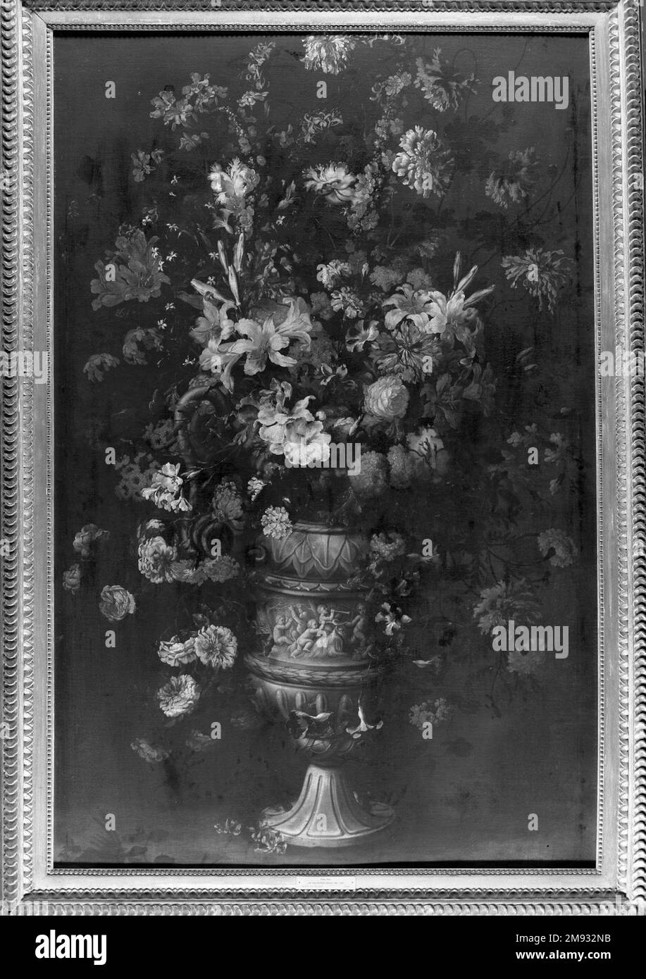 Fleurs dans un vase figuré attribué à Jan Peeter Brueghel (flamand, 1628-après 1664). Fleurs dans un vase figuré, ca. 1670s. Huile sur toile, 73 3/4 x 46 5/8 in. (187,3 x 118,4 cm). Art européen ca. 1670s Banque D'Images