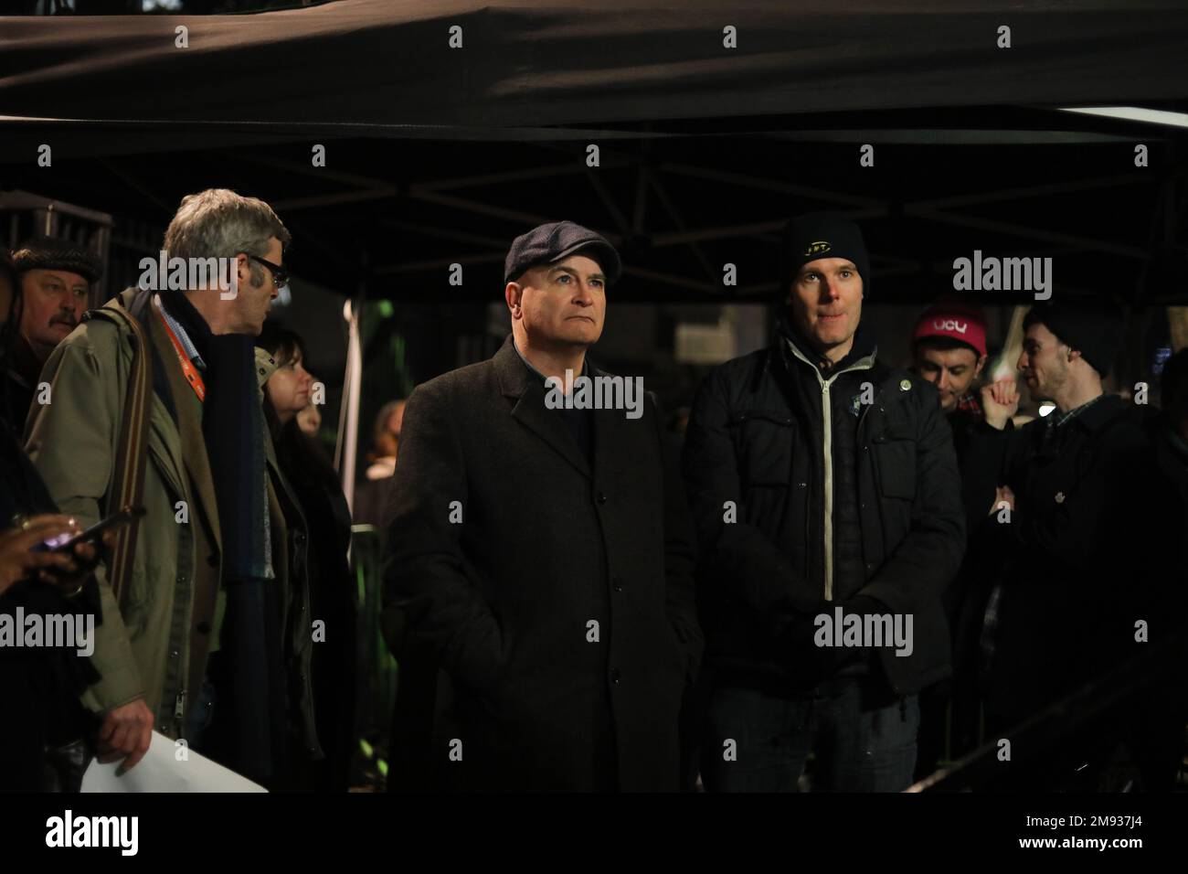 WHITEHALL, LONDRES, 16th janvier 2023, Mick Lynch avant de prononcer un discours lors d'une manifestation, car les niveaux de service minimum pendant la grève projet de loi va à sa deuxième lecture. Crédit : Lucy North/Alamy Live News Banque D'Images