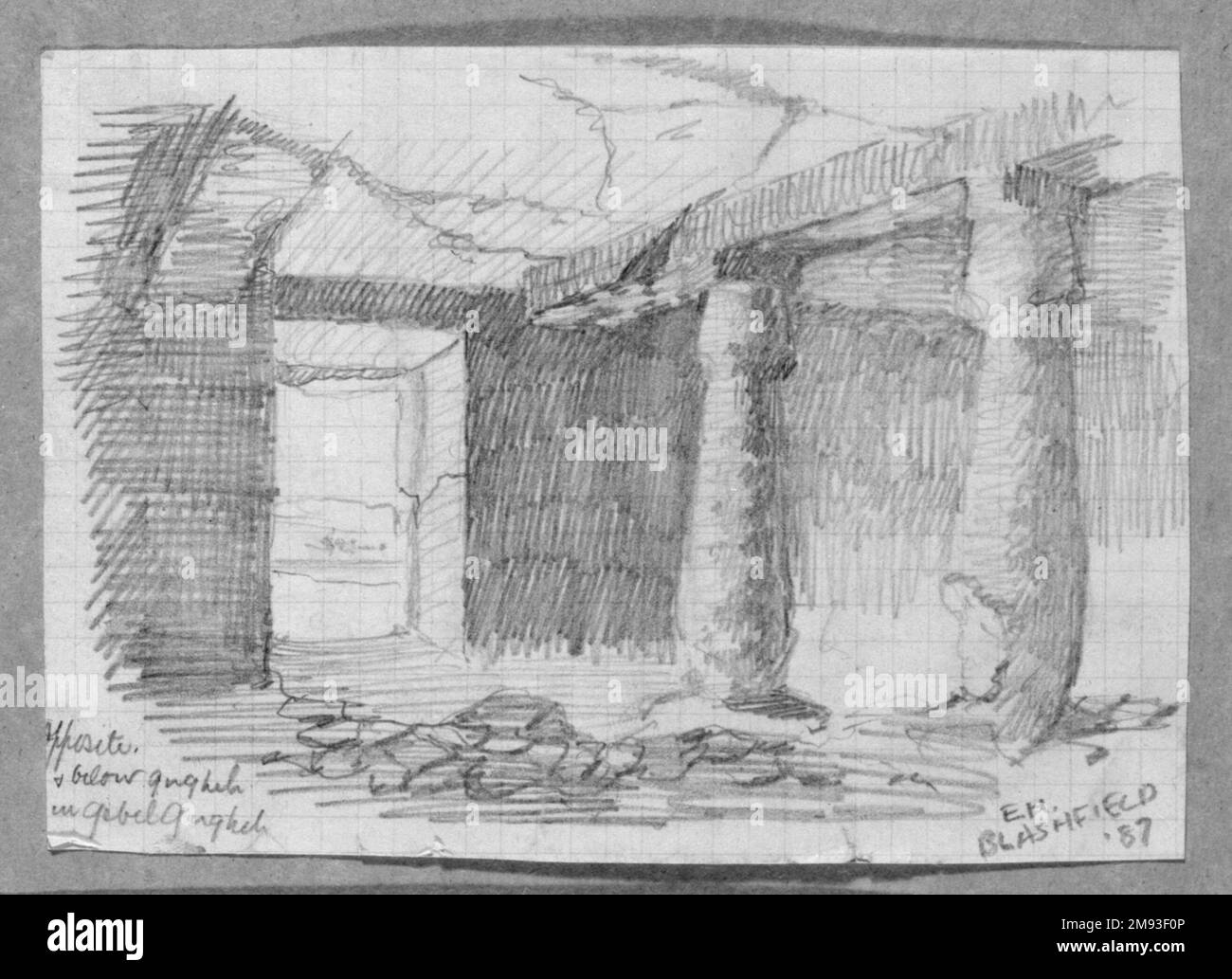 Tombe de coupe de roche à Desrel Melek Edwin Howland Blashfield (américain, 1848-1936). Tombe Rock-Cut à Desrel Melek, 1887. Graphite sur papier graphique préimprimé monté sur carton, feuille : 3 5/8 x 5 1/16 po. (9,2 x 12,9 cm). Art américain 1887 Banque D'Images