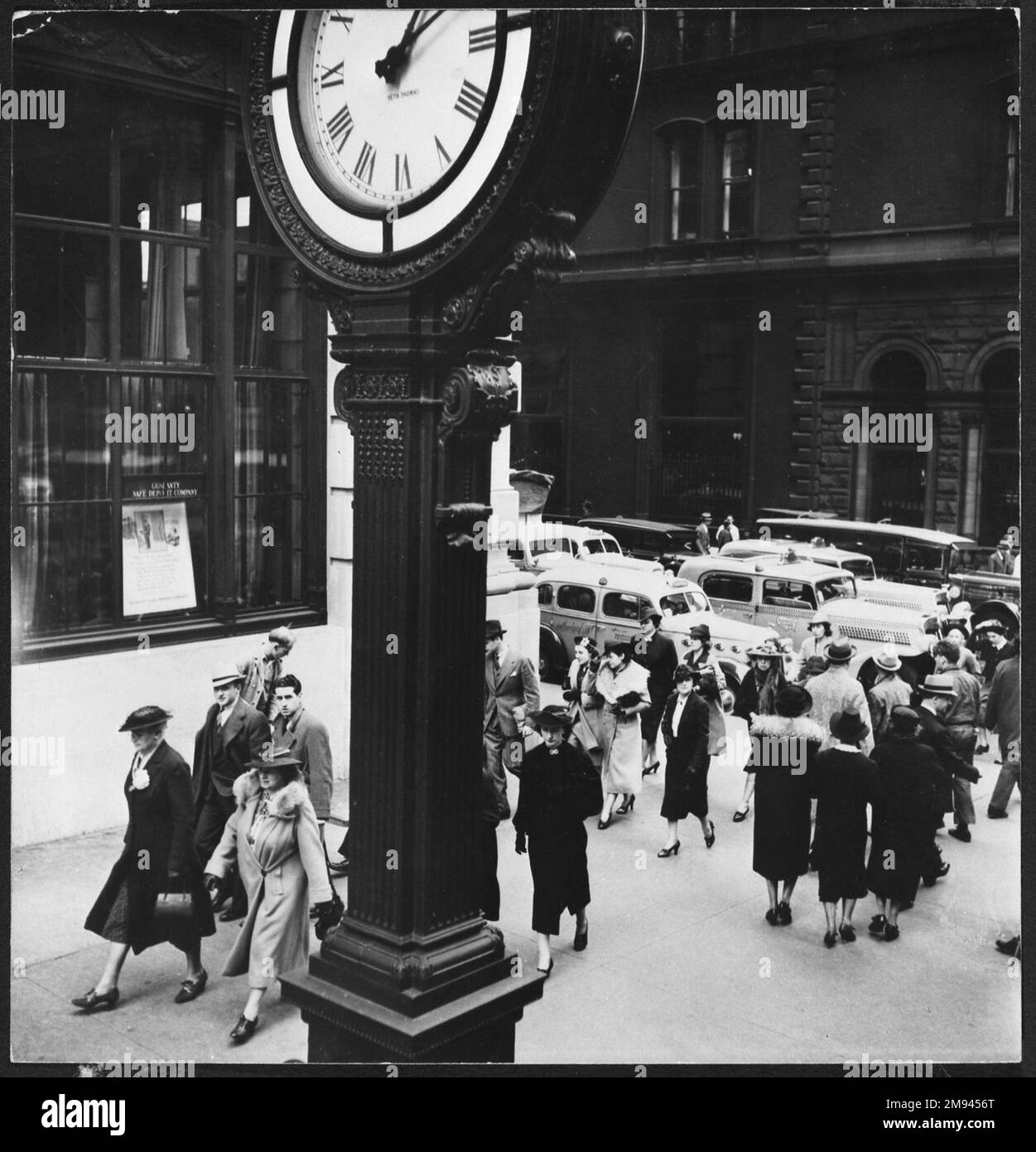 Tempo de la ville I Berenice Abbott (américain, 1898-1991). Tempo de la ville I, 13 mai 1938. Photographie en gélatine argentée, 7 9/16 x 7 5/16 po (19,2 x 18,6 cm). Photographie 13 mai 1938 Banque D'Images