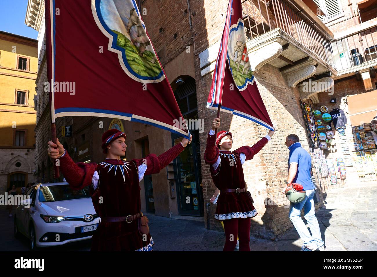 Palio Flags et Contrade à Sienne, Italie Banque D'Images