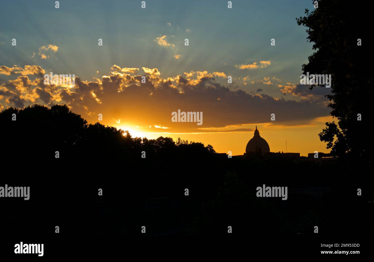 Coucher de soleil sur Rome et St Peters Banque D'Images