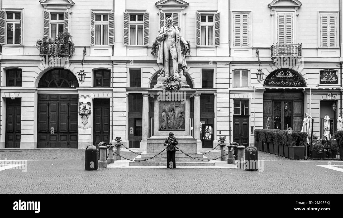 Monument au politicien et philosophe Vincenzo Gioberti (1801-1852) - place Carignano, centre historique de Turin, Piémont, Italie Banque D'Images